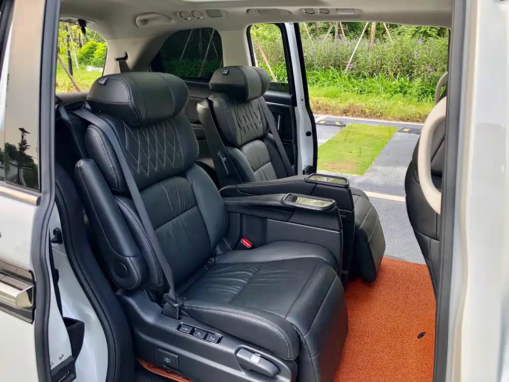 Honda Elysion 2019 2.0L Hybrid Luxury Edition