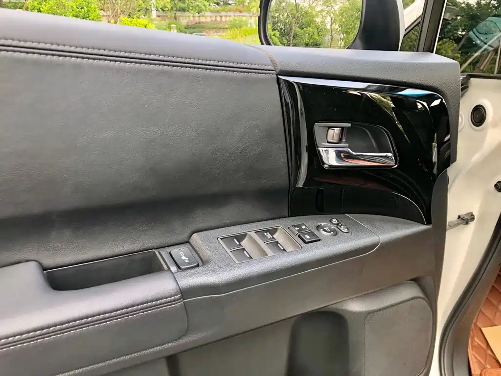Honda Elysion 2019 2.0L Hybrid Luxury Edition