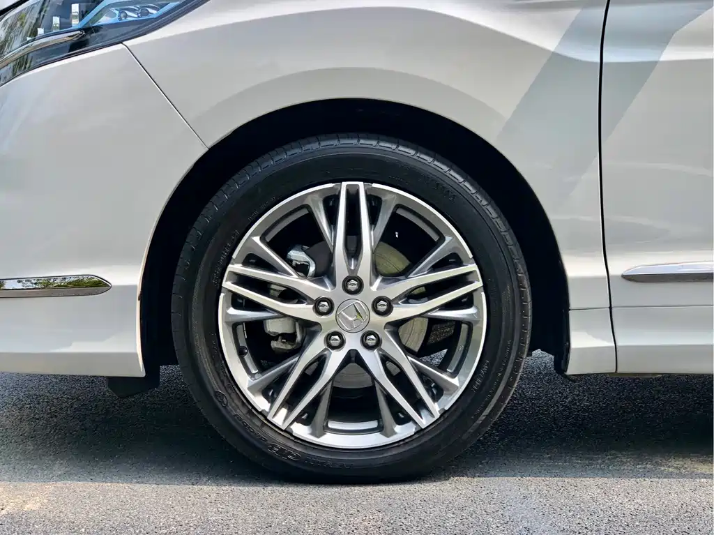 Honda Elysion 2019 2.0L Hybrid Luxury Edition
