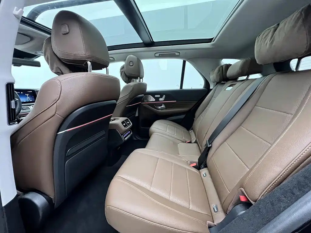 Mercedes-Benz GLE 450 4MATIC Luxury 2025