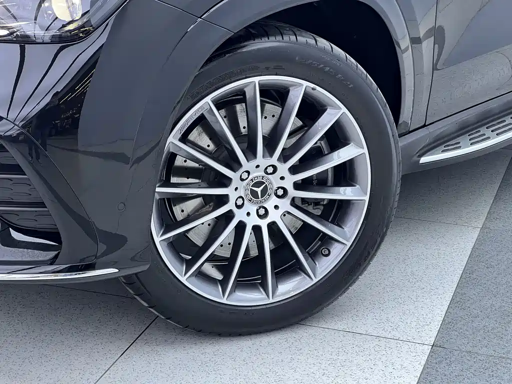 Mercedes-Benz GLE 450 4MATIC Luxury 2025