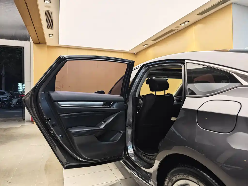 Accord 2018 260TURBO Luxury Edition China VI
