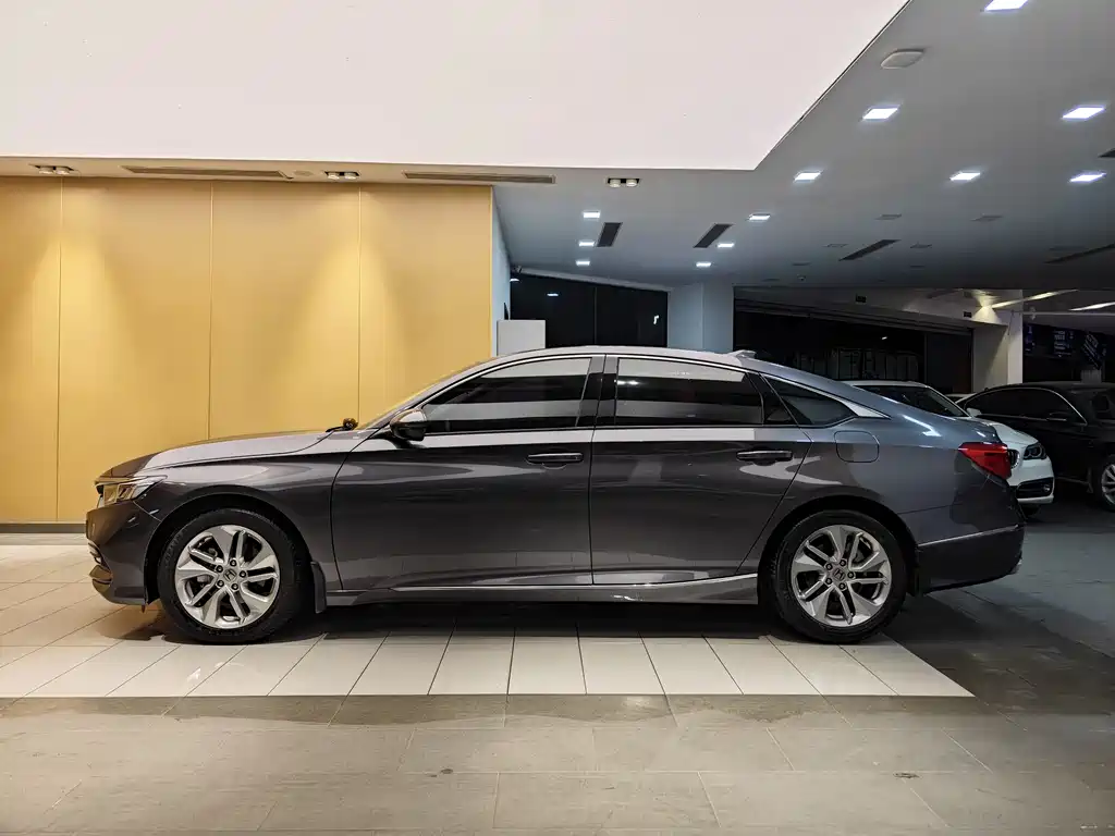 Accord 2018 260TURBO Luxury Edition China VI