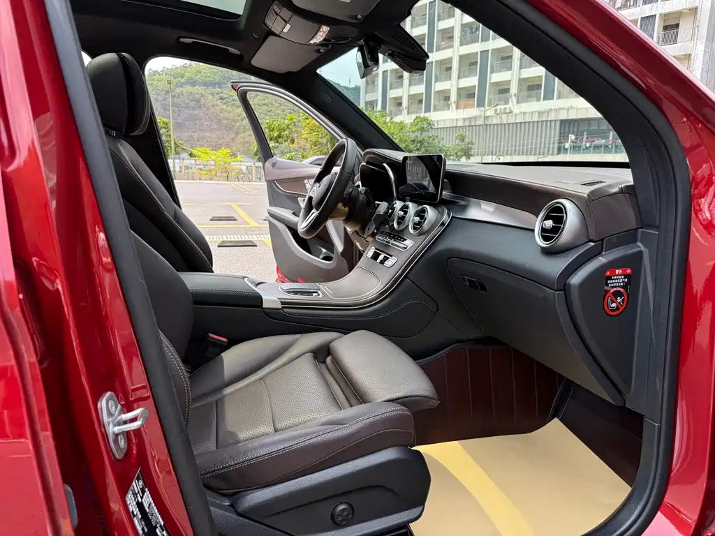 Mercedes-Benz GLC 260 L 4MATIC Luxury (2020 Facelift)