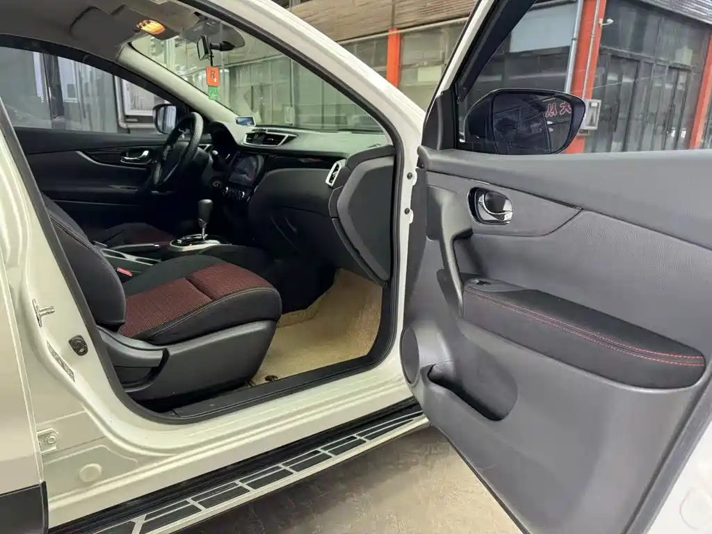 Nissan Qashqai 2016 2.0L CVT Elite Edition