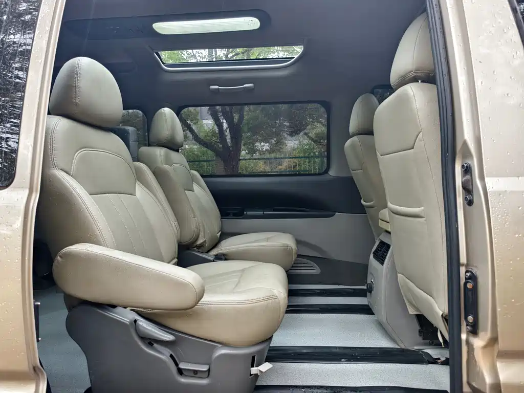 Dongfeng Lingzhi 2016 M3 1.6L 7-Seater Luxury Edition China IV