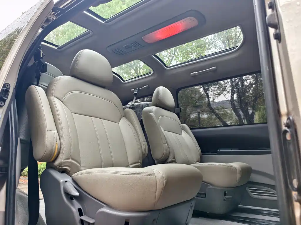 Dongfeng Lingzhi 2016 M3 1.6L 7-Seater Luxury Edition China IV