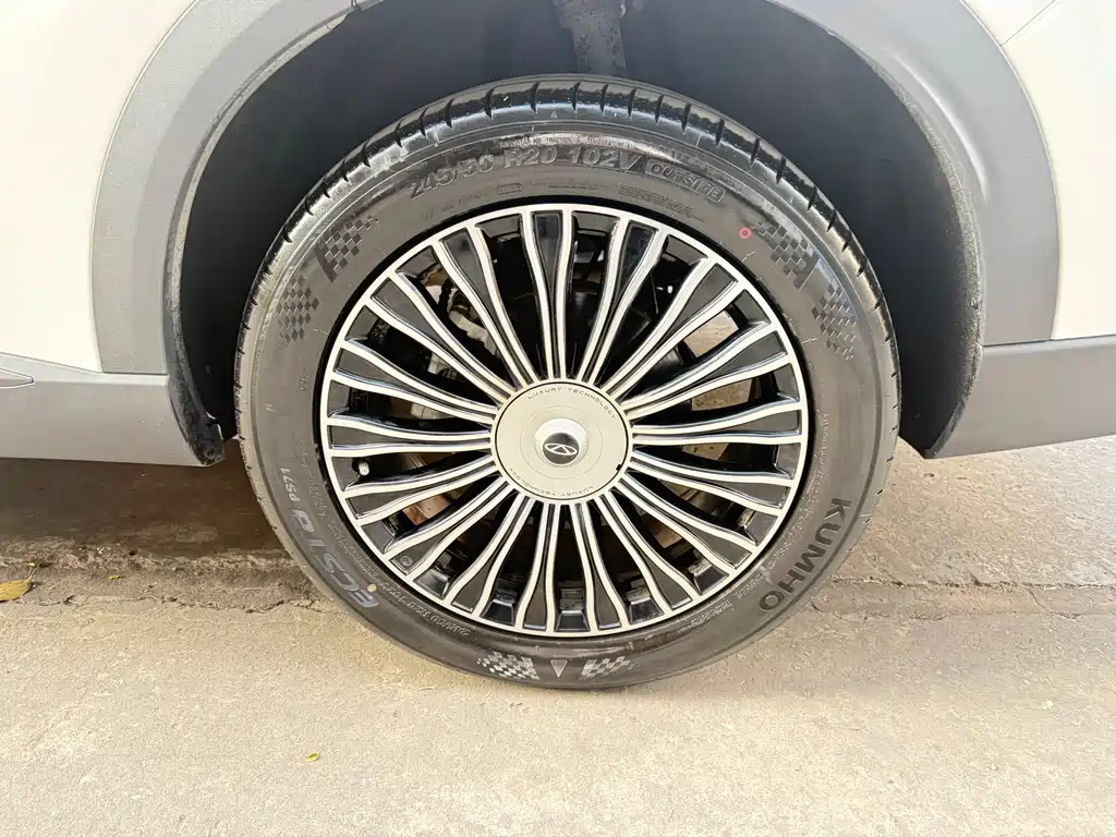 Chery Tiggo 8L 2024 2.0T FWD Luxury Edition 5-Seater