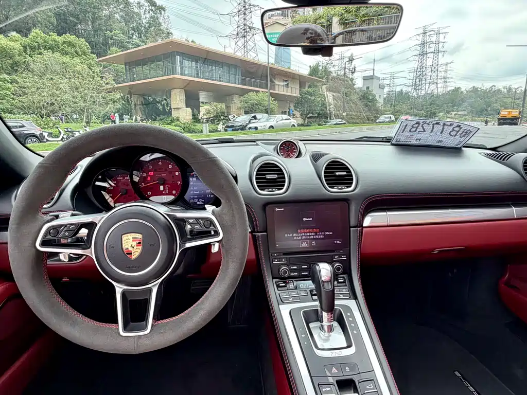 Porsche 718 Boxster 2.0T