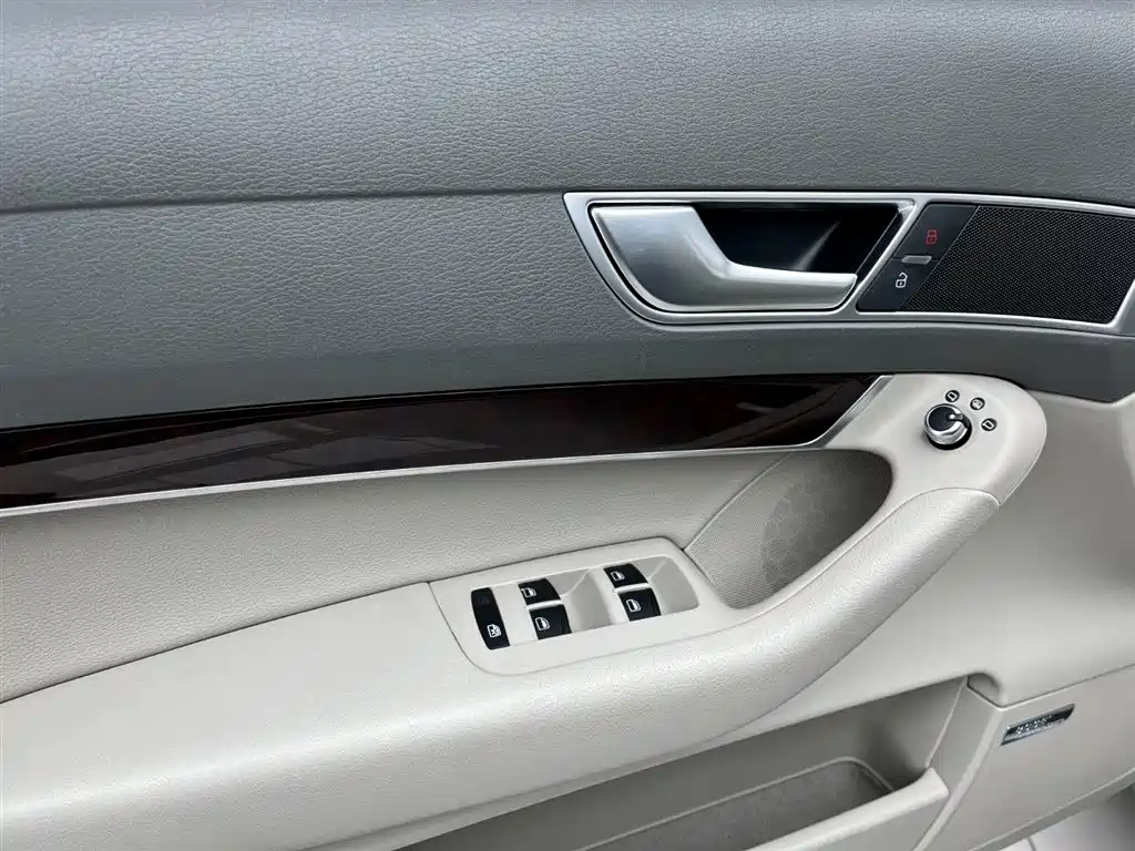 Audi A6L 2009 2.8 FSI Comfort Entertainment Edition