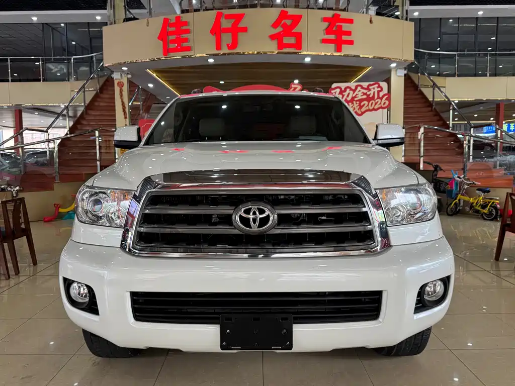 Toyota Sequoia 2015 5.7L US Spec