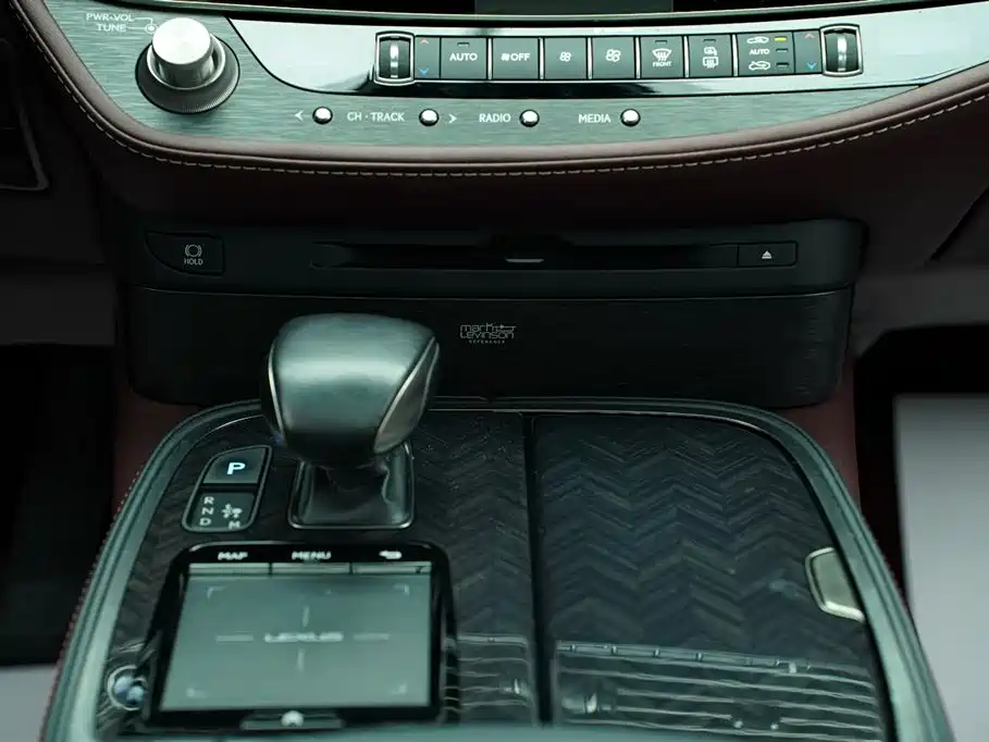 Lexus LS 500h Executive Edition 2018