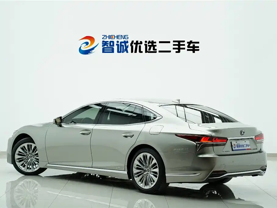 Lexus LS 500h Executive Edition 2018