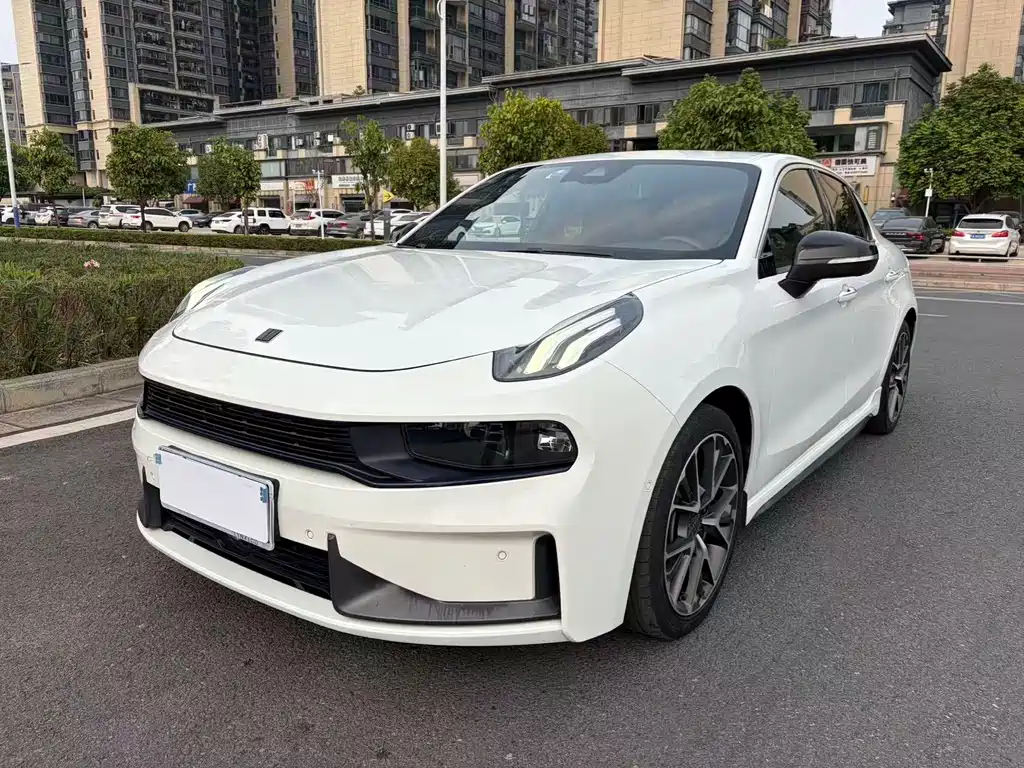 Lynk & Co 03 2019 2.0TD Auto Pro
