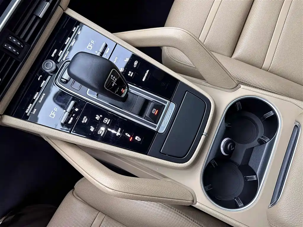 Porsche Cayenne 2019 Cayenne 3.0T