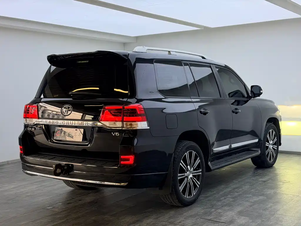 Land Cruiser (Imported) 2019 Model 4.0L Automatic