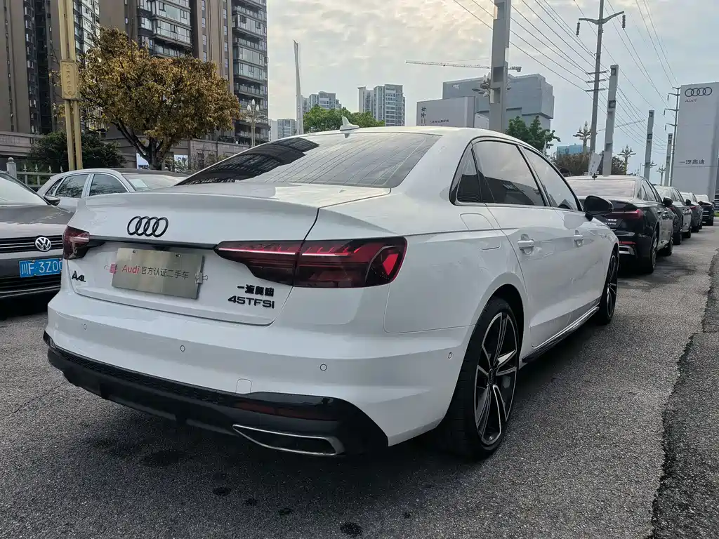 Audi A4L 2023 45 TFSI quattro Zhenxuan Dynamic Edition