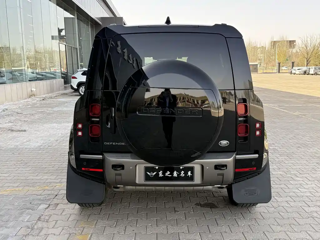Land Rover Defender 2024 110 3.0T P400 X-DYNAMIC HSE