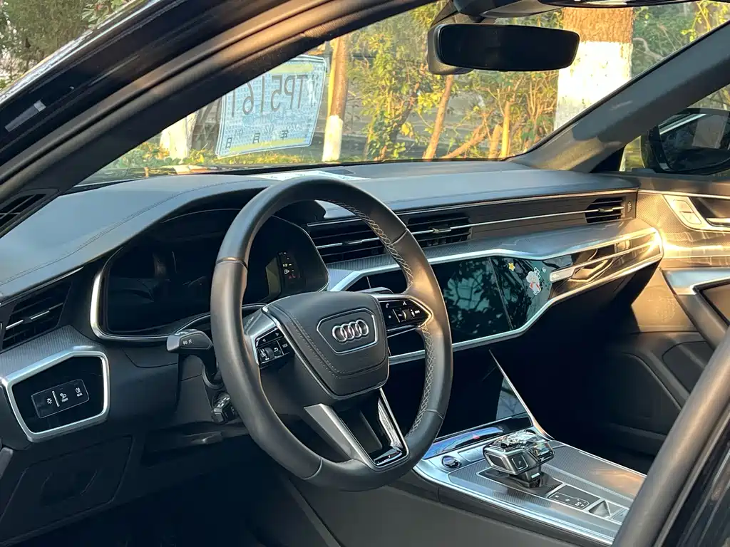 Audi A6L 2024 45 TFSI Selection Dynamic