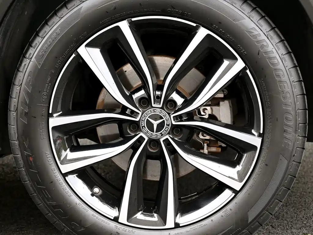Mercedes-Benz GLC 2020 Facelift GLC 300 L 4MATIC Dynamic Edition