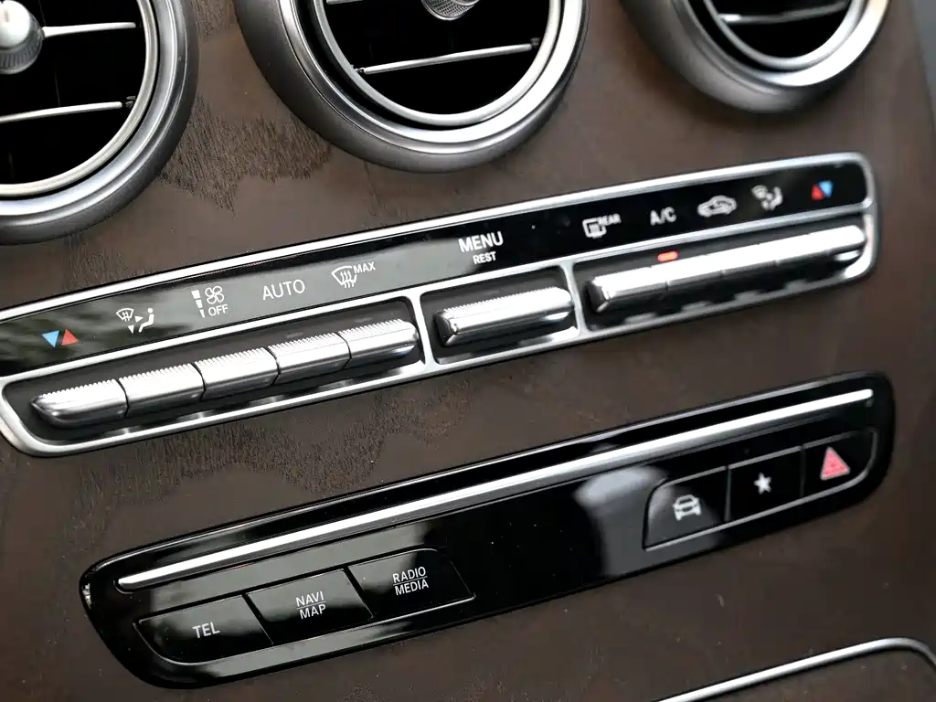 Mercedes-Benz GLC 2020 Facelift GLC 300 L 4MATIC Dynamic Edition