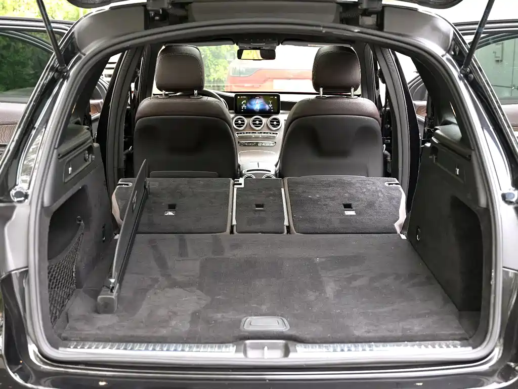 Mercedes-Benz GLC 2020 Facelift GLC 300 L 4MATIC Dynamic Edition