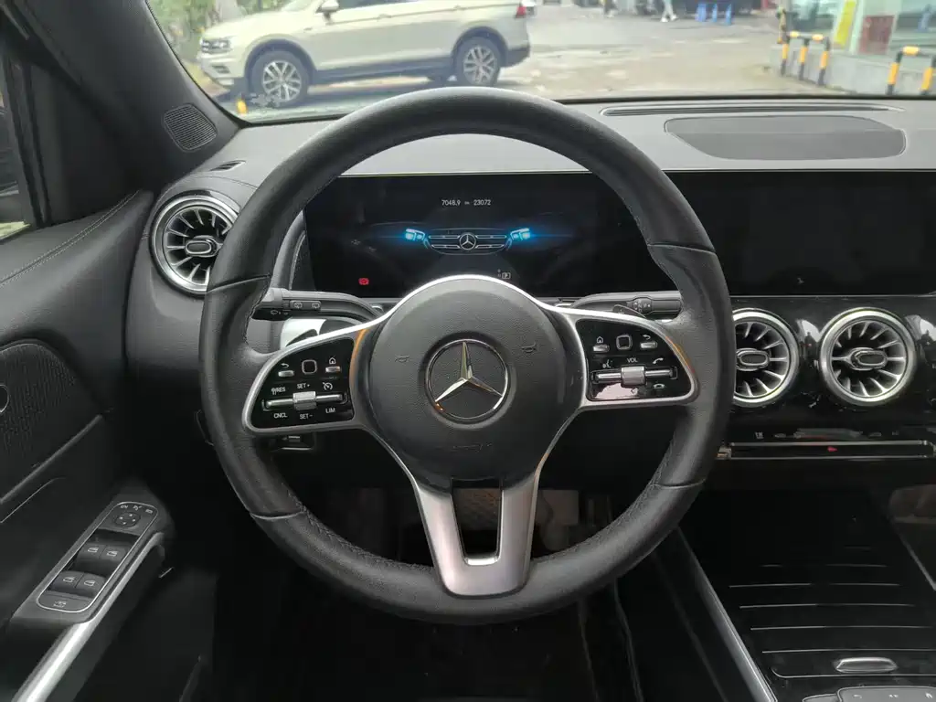 Mercedes-Benz GLB 2022 Facelift GLB 200 Fashion Edition
