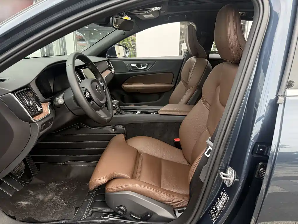 Volvo S60 2021 T4 Momentum Luxury Edition