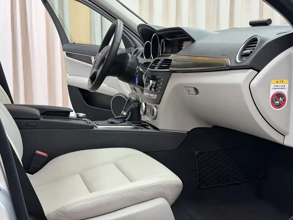 Mercedes-Benz C-Class 2011 C 200 CGI Fashion Edition