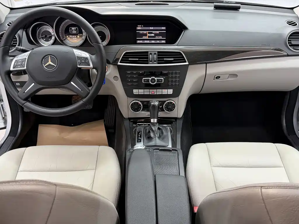 Mercedes-Benz C-Class 2011 C 200 CGI Fashion Edition