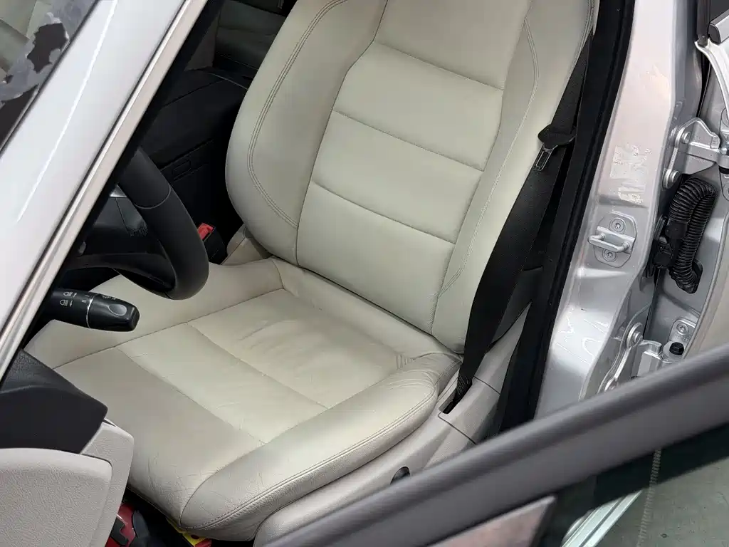 Mercedes-Benz C-Class 2011 C 200 CGI Fashion Edition