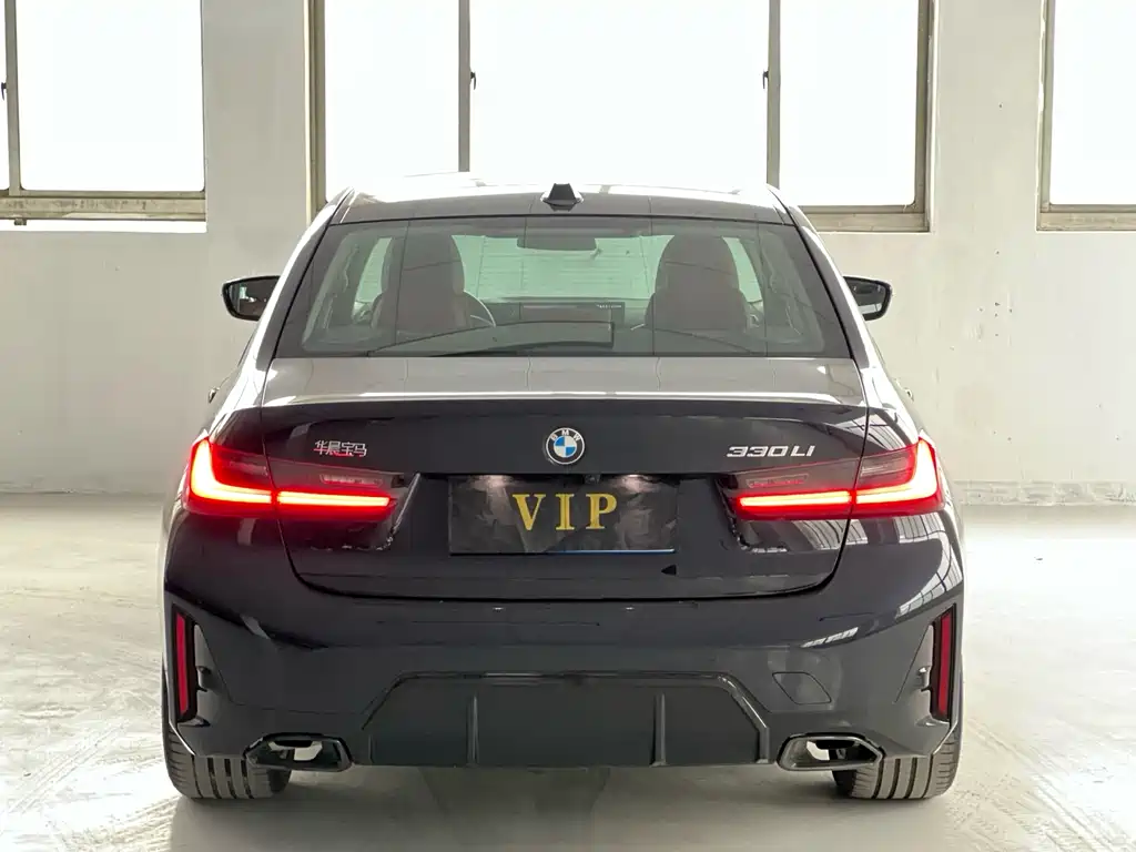 BMW 3 Series 2025 330Li M Sport Night Edition