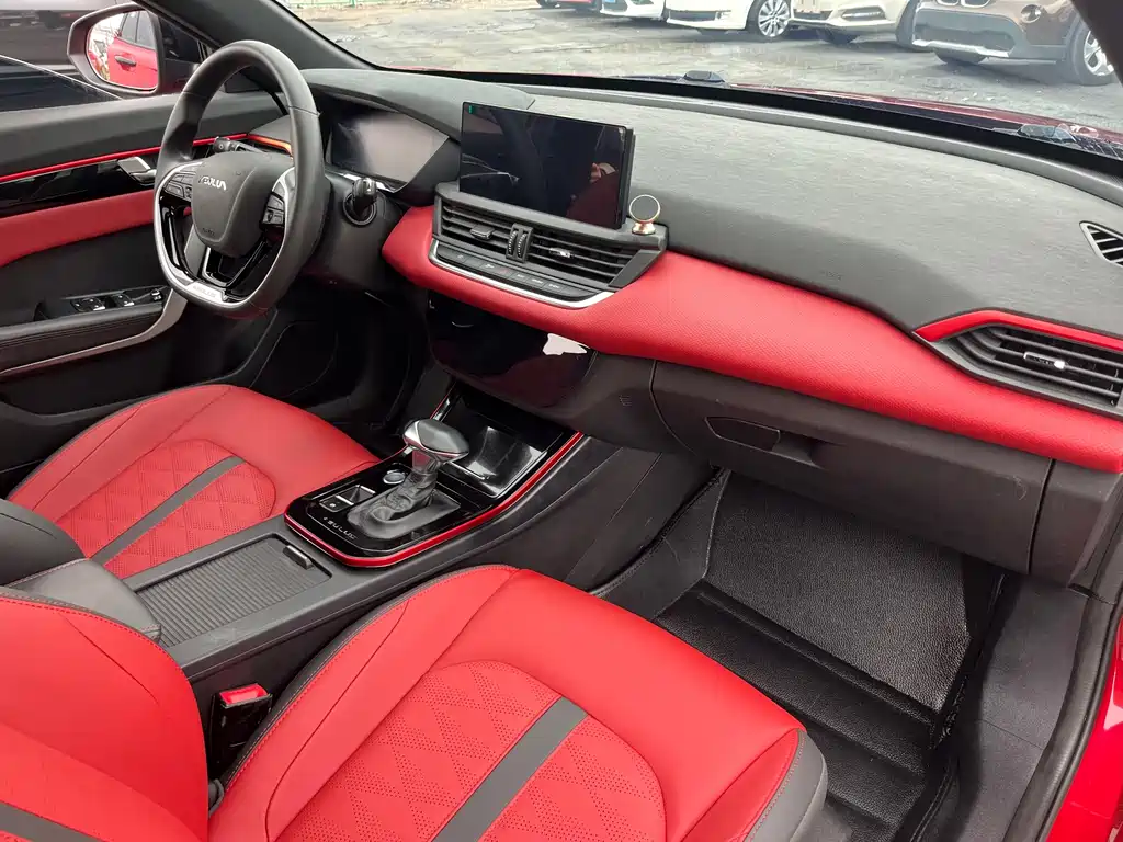 Dongfeng Aeolus Yixuan 2021 230T Automatic Chasing Shadow Knight Edition