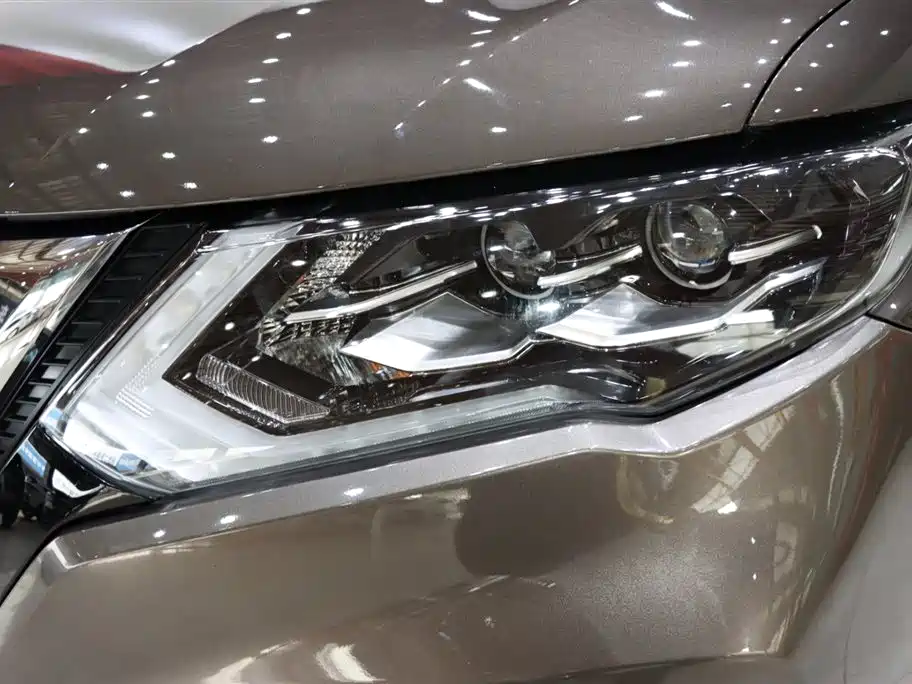 Nissan X-Trail 2020 2.5L XL ITS 3rows CVT 4WD 7-Seater Luxury Navigator Edition
