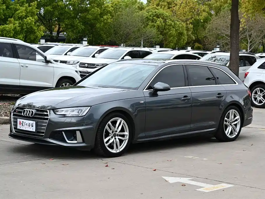 Audi A4 Avant 2020 40 TFSI Luxury Dynamic