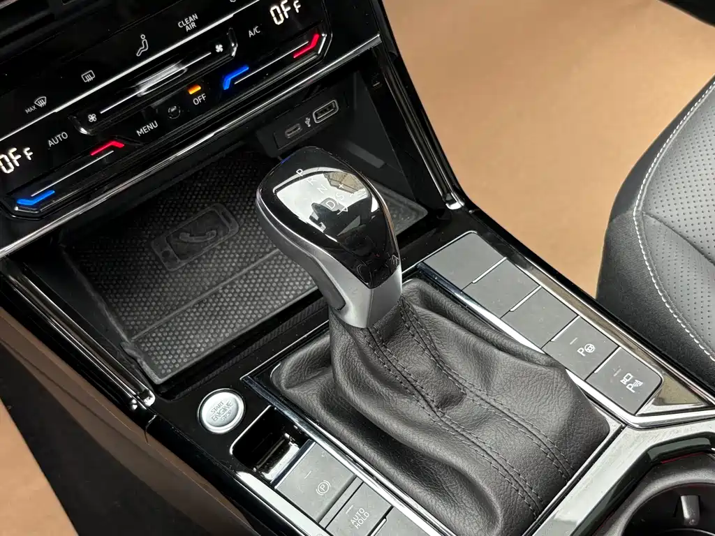 Volkswagen Passat 2024 380TSI Luxury Edition