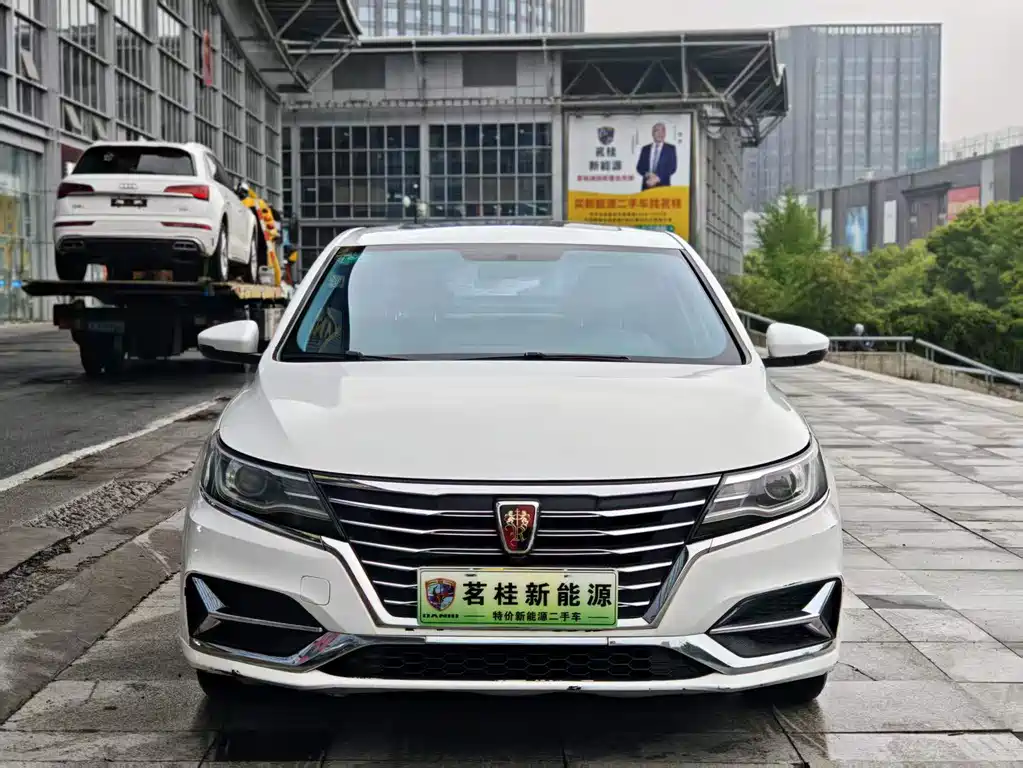 Roewe i6 NEV 2019 PLUS 50T 4G Interconnect Glory Luxury Edition