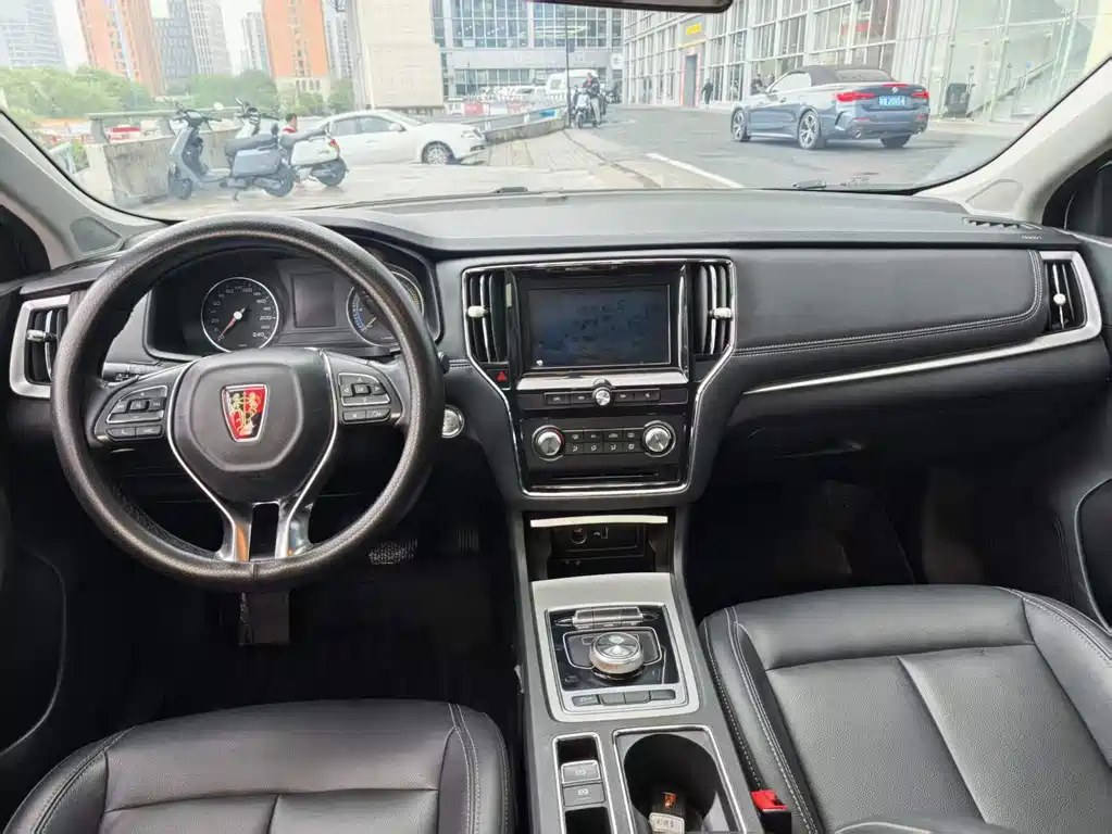 Roewe i6 NEV 2019 PLUS 50T 4G Interconnect Glory Luxury Edition