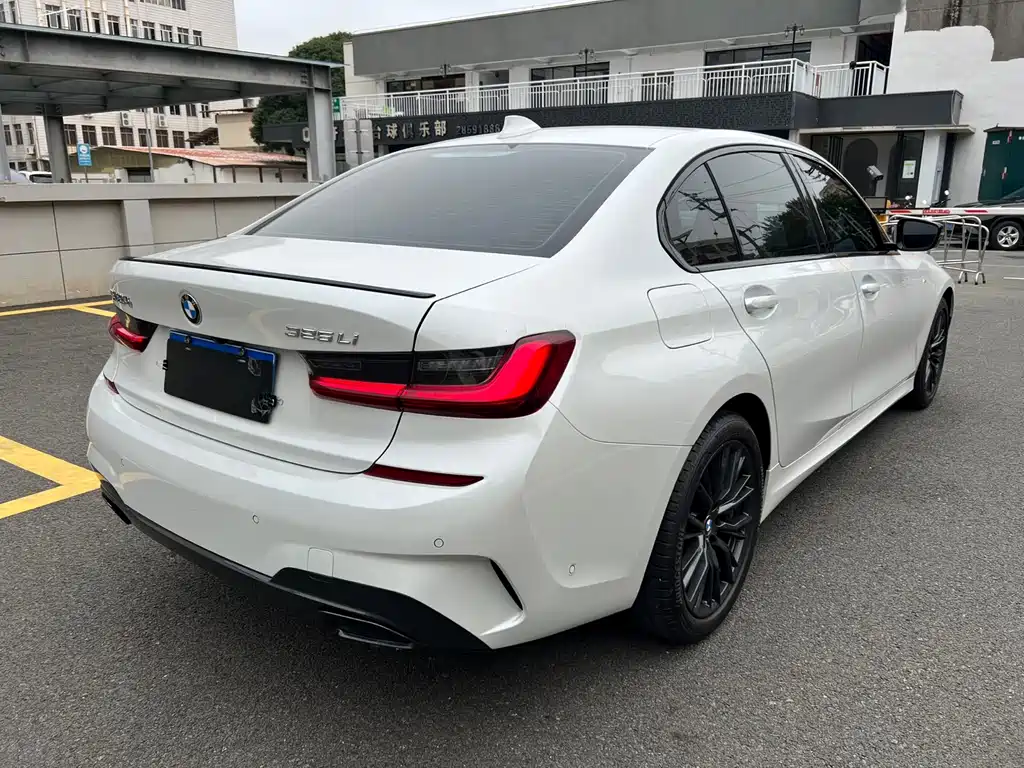BMW 3 Series 2022 LCI 325Li M Sport Black Package