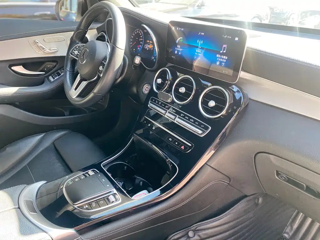 Mercedes-Benz GLC Coupe 2021 GLC 260 4MATIC Coupe SUV