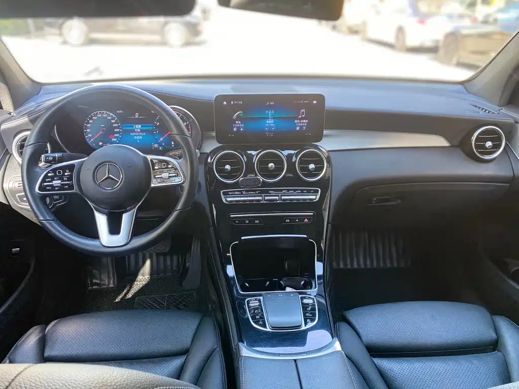 Mercedes-Benz GLC Coupe 2021 GLC 260 4MATIC Coupe SUV