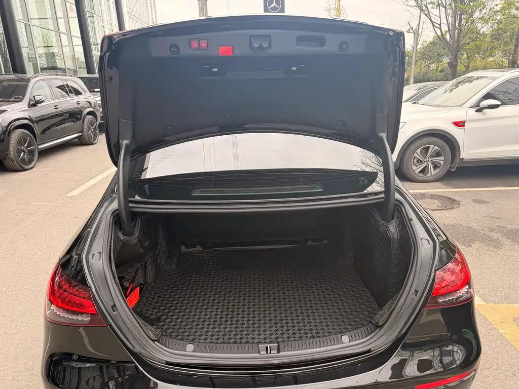Mercedes-Benz E-Class 2023 E 260 L Sport