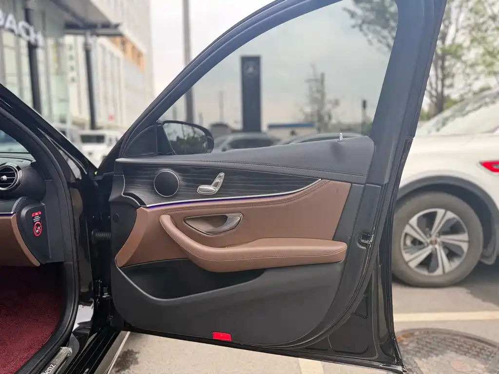 Mercedes-Benz E-Class 2023 E 260 L Sport