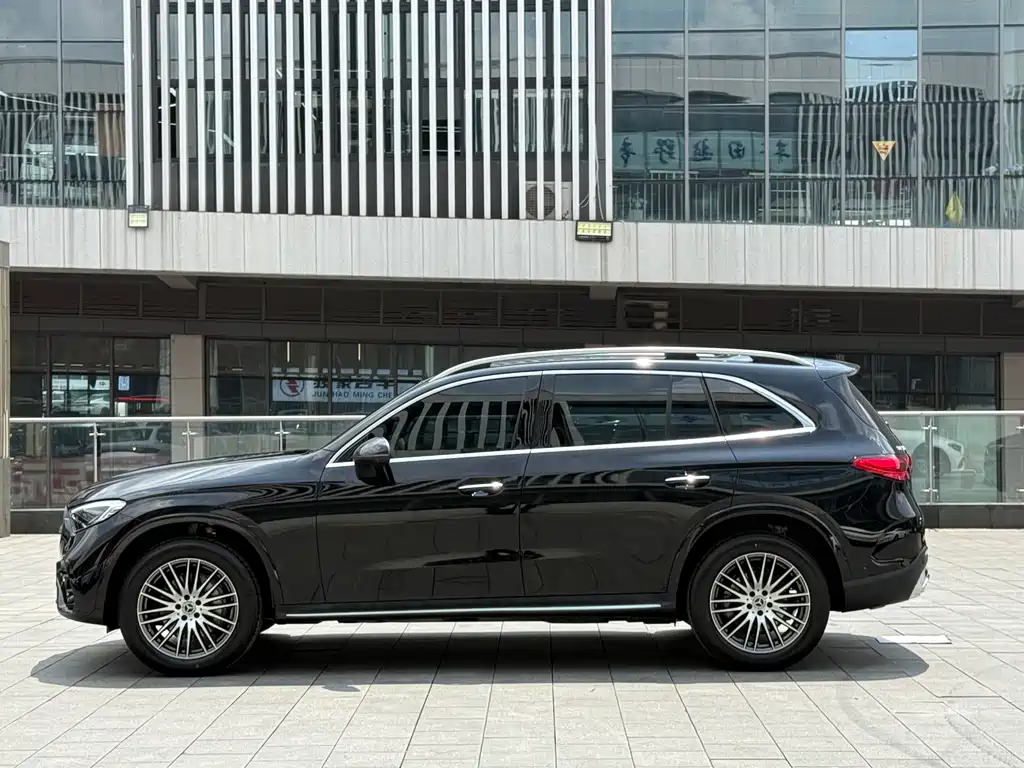 Mercedes-Benz GLC 2025 GLC 300 L 4MATIC Dynamic 5-Seater