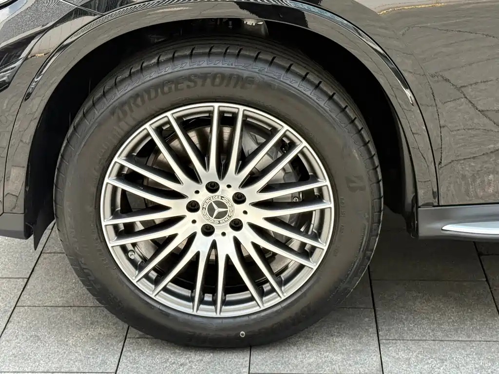 Mercedes-Benz GLC 2025 GLC 300 L 4MATIC Dynamic 5-Seater