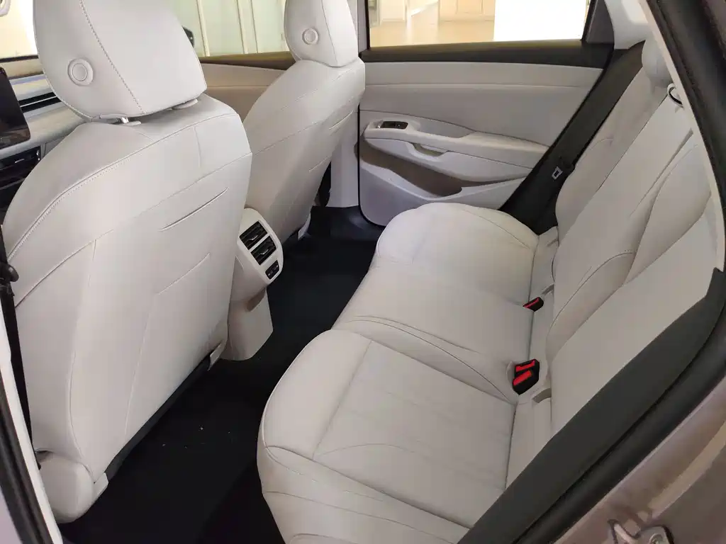Volkswagen Lavida 2026 Pro 300TSI Starlight Edition