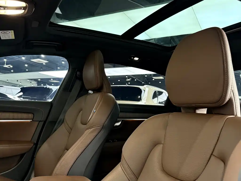Volvo S90 2024 B5 Inscription Luxury