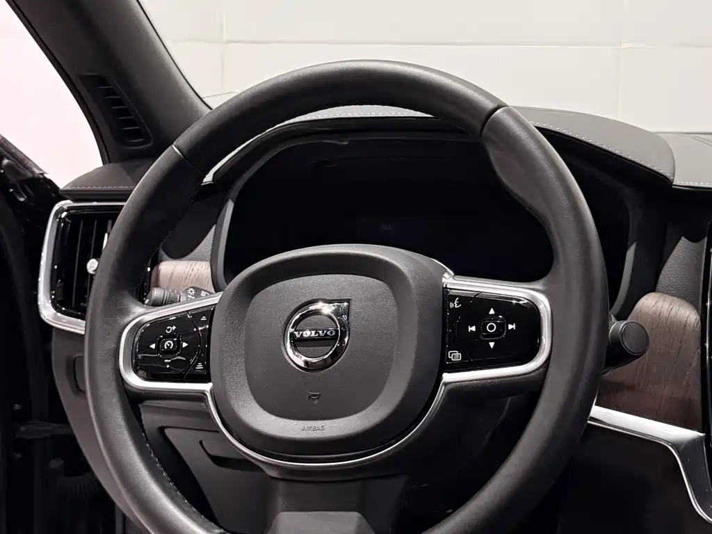Volvo S90 2024 B5 Inscription Luxury