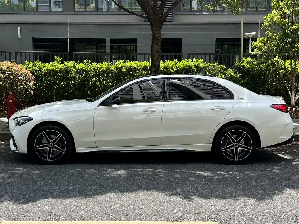 Mercedes-Benz C-Class 2025 C 260 L皓夜 Sport Edition