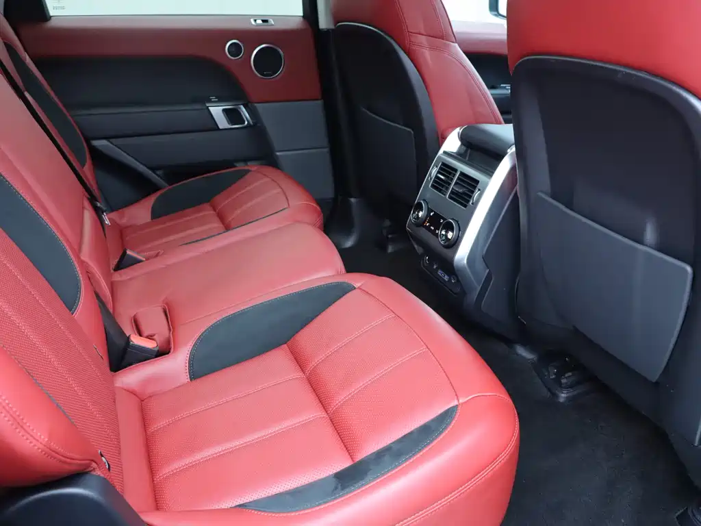 Range Rover Sport 2022 3.0L 6-Cylinder Black Edition